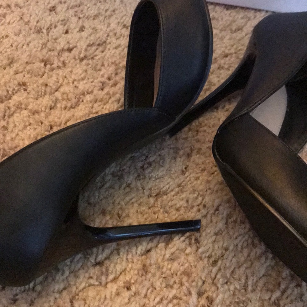 JustFab Madison faux black leather heels. - Picture 3 of 4